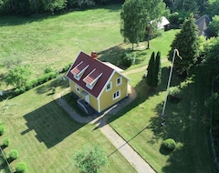 Casa/apartamento entero Idyllic Little Farm, Family Friendly Undisturbed In The Middle Of Nature (Fågelmara, Suecia)