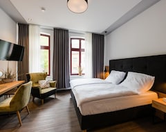 Khách sạn 360 Grad Hotel & Bar (Leer, Đức)
