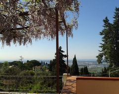 Hele huset/lejligheden Romantic & Small Rustico With Terrace & 40Km Coast View (Viareggio, Italien)