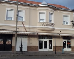 Khách sạn Korona Panzio (Tiszalök, Hungary)