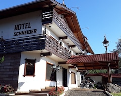 Khách sạn Hotel Schneider (Treze Tílias, Brazil)