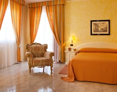 Khách sạn Hotel Villa Leri Centro Benessere (Monte Colombo, Ý)
