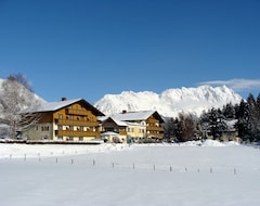 Khách sạn Häuserl im Wald (Mitterberg, Áo)