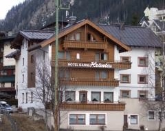 Khách sạn Hotel Garni Helvetia (Ischgl, Áo)