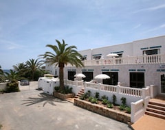 Khách sạn Blanco Y Negro (Es Cana, Tây Ban Nha)