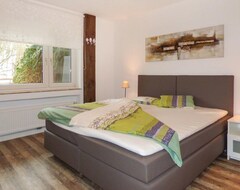 Khách sạn 2 Bedroom Accommodation In Zweifelscheid (Zweifelscheid, Đức)