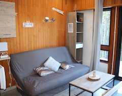 Tüm Ev/Apart Daire Rental Studio Praloup 1600 At The Foot Of The Forest 4 People Ground Garden (Uvernet-Fours, Fransa)