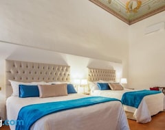 Bed & Breakfast Historical Residence Apartment In Duomo-san Lorenzo (Firenzuola, Italien)