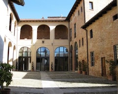 Otel Relais Palazzo Paleologi Sec.Xiv (Lu, İtalya)