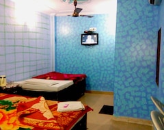 Khách sạn SPOT ON 40034 Delhi Inn (Delhi, Ấn Độ)