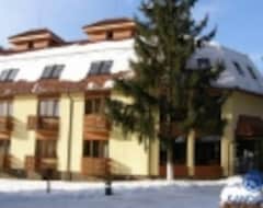 Khách sạn Karpatia Sanatorium (Khust, Ukraina)
