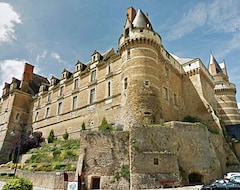 Toàn bộ căn nhà/căn hộ Château Royal de Durtal (Durtal, Pháp)