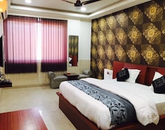 Khách sạn OYO 4308 Hotel Zaarang Inn (Lucknow, Ấn Độ)