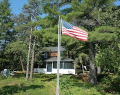 Toàn bộ căn nhà/căn hộ New Listing Rockview Cottage: Peaceful, Inviting, Overlooking Lake Champlain. (Keeseville, Hoa Kỳ)