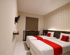 Hotel RedDoorz Plus @ Airlangga Mataram (West Lombok, Indonesia)