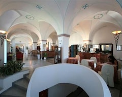 Otel Borgo Cardigliano (Specchia, İtalya)