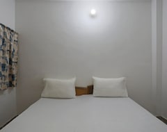 Khách sạn SPOT ON 46088 Hotel Black (Gurgaon, Ấn Độ)