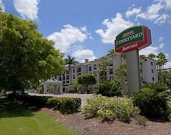 Hotel Courtyard By Marriott - Naples (Naples, USA)