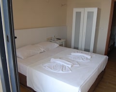 Yat Otel (Balıkesir, Türkiye)
