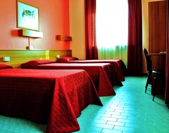 Khách sạn Rosy (Arluno, Ý)