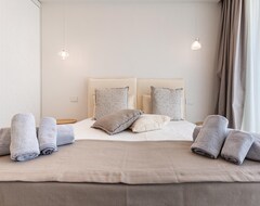 Khách sạn 3072 Perla Saracena Luxury Suites - Matrimoniale Con Patio Esterno (Salve, Ý)