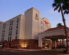 Khách sạn Hampton Inn Laredo (Laredo, Hoa Kỳ)