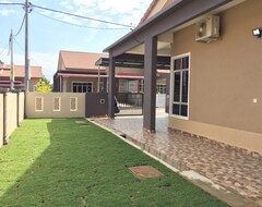 Tüm Ev/Apart Daire Ana Homestay Jalan Airport Kuantan (Beserah, Malezya)