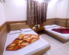 Khách sạn OYO 12739 Mahesh Inn (Delhi, Ấn Độ)