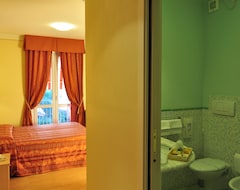 Hotelli Hotel Alsazia (Sirmione, Italia)