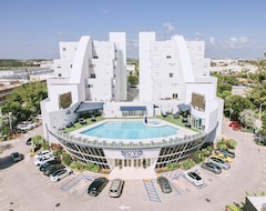 Otel Nuvo Suites (Miami, ABD)