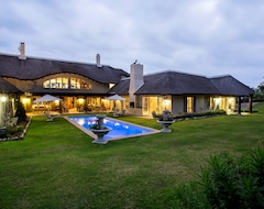 Khách sạn The Thatch House (Hermanus, Nam Phi)