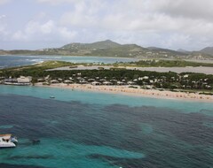 Khách sạn Club Orient Resort (Baie Orientale, French Antilles)