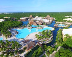 Khách sạn Grand Palladium White Sand Resort & Spa (Playa Kantenah, Mexico)