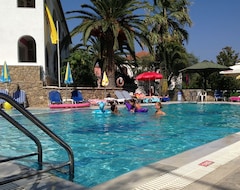 Hotel Mathraki Resort (Gouvia, Greece)