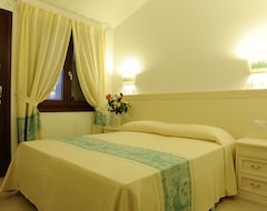 Khách sạn Sabrina Guesthouse (Loiri Porto San Paolo, Ý)