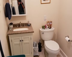 Hotel Sanctuary Cottage-your Intimate Getaway (Beaufort, USA)