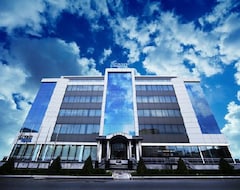 Хотел Divan Express Baku (Баку, Азербайджан)