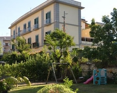Hotel Miramare Residence (Pozzuoli, Italy)