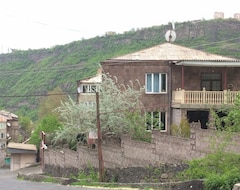 Otel Guest House In Alaverdi (Alawerdi, Ermenistan)