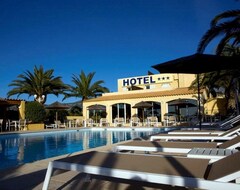 Khách sạn Hotel Cesario (Calvi, Pháp)