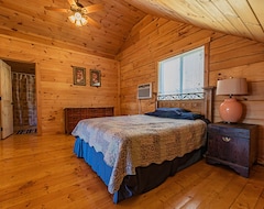 Toàn bộ căn nhà/căn hộ Log Cabin In Smoky Mountains (Sevierville, Hoa Kỳ)