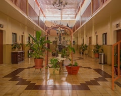 Khách sạn Hotel Cervantino (Tapachula, Mexico)