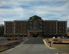 Holiday Inn Express Hotel & Suites Mount Airy, an IHG Hotel (Mount Airy, USA)