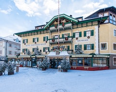Khách sạn Adler Suite & Stube (Niederdorf, Ý)