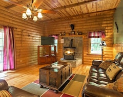 Cijela kuća/apartman New! Cozy 2br Red River Gorge Cabin W/ Hot Tub! (Stanton, Sjedinjene Američke Države)