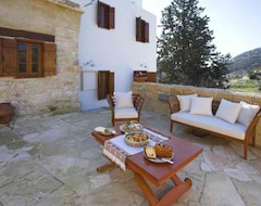 Otel Blue Cottages (Apsiou, Kıbrıs)