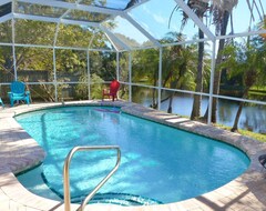Koko talo/asunto Exceptional Lakefront Pool Home (Bradenton, Amerikan Yhdysvallat)