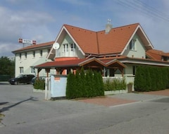 Otel Garni Orlan Bratislava (Bratislava, Slovakya)