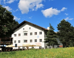 Otel Gasthof Kronburg (Zams, Avusturya)