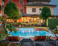 Khách sạn Hotel Tre Torri (Medolla, Ý)